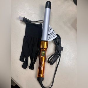 •Bed Head Curling Wand Iron•